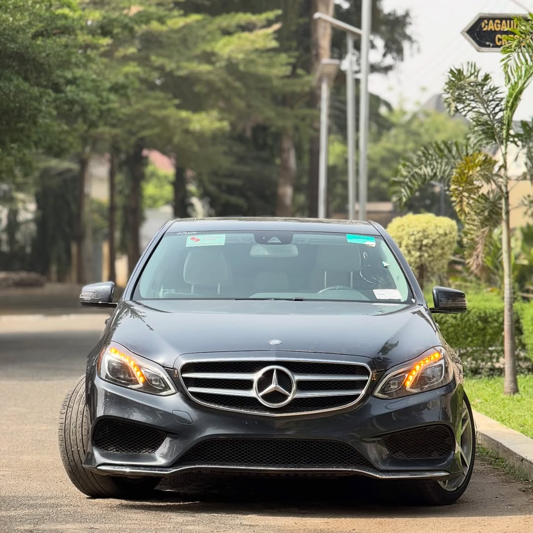 2014 Mercedes 🪄 Foreign used E350. N25million. Call/WhatsApp: 08137931776. for sale in Nigeria