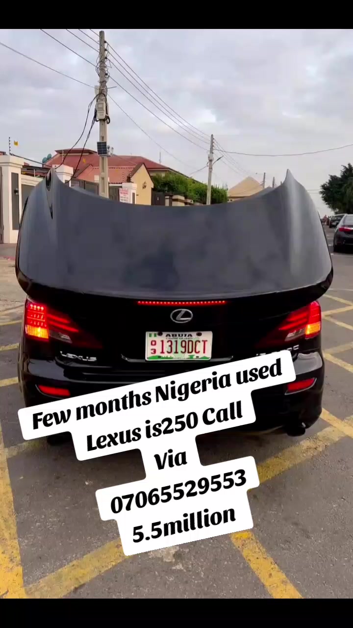 Lexus Urgent sales is250 few months Nigeria used tokunbo very sounding engine Accidental free factory fitted AC first bo for sale in Nigeria