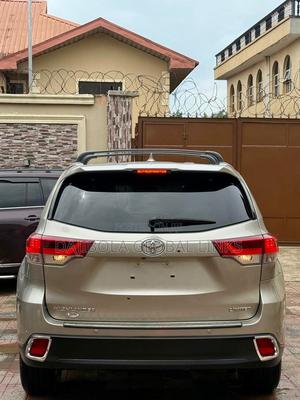 2015 Toyota Highlander for sale in Nigeria