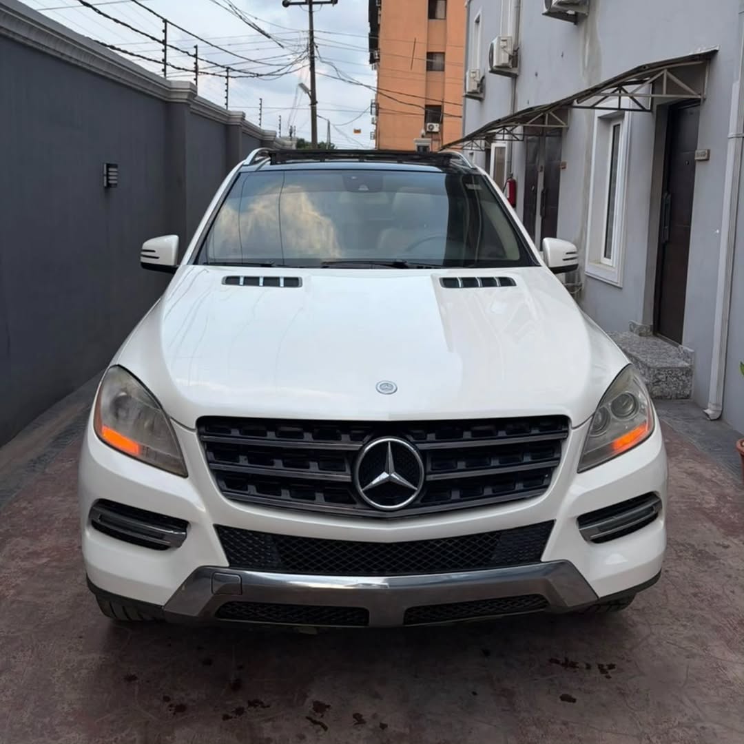 2014 Mercedes Extremely Clean Registered ML350 , Thumbstart, Panoramic Roof, Full Options, Toks Standard for sale in Nigeria